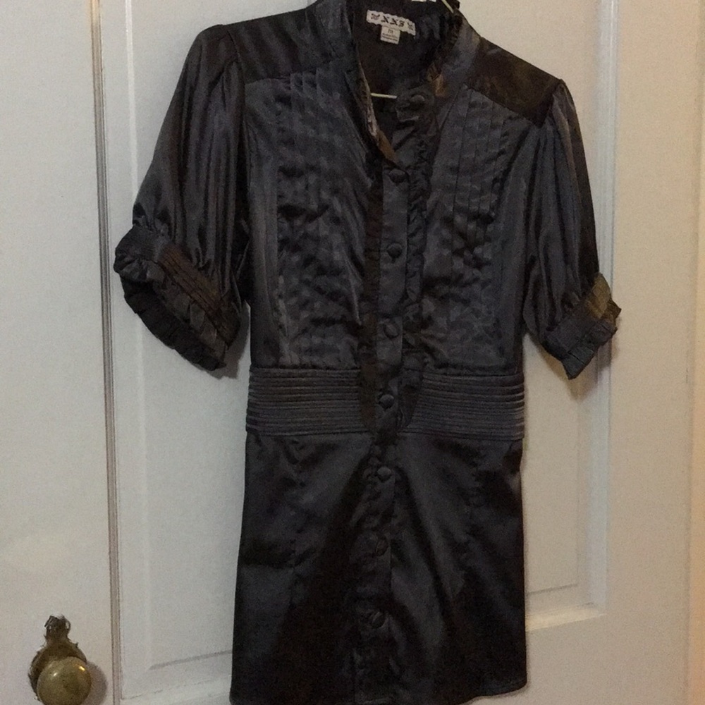 Gray short sleeve blouse